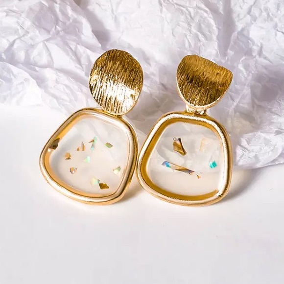 Jewelry - ⚜️[𝟯/$𝟭𝟴]⚜️Acrylic Resin Geometric Earrings NEW